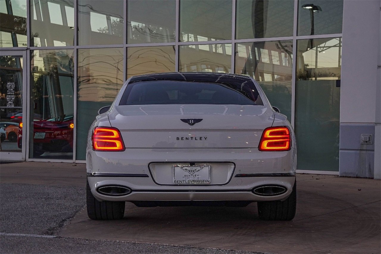 New 2026 Bentley Flying Spur Plug-In Hybrid image 17