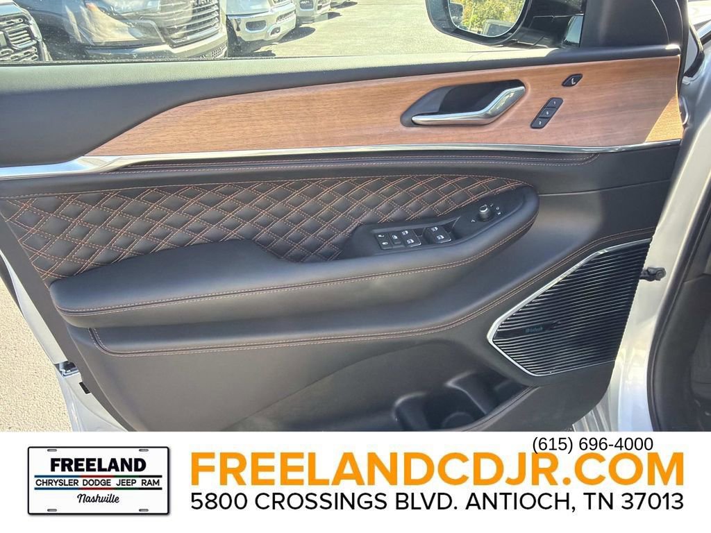 New 2025 Jeep Grand Cherokee L Summit image 20