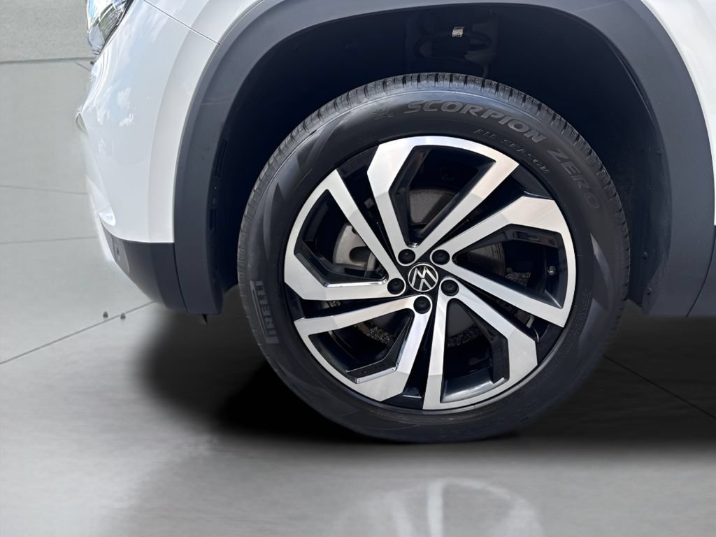 Used 2023 Volkswagen Atlas SEL AWD/4WD image 4