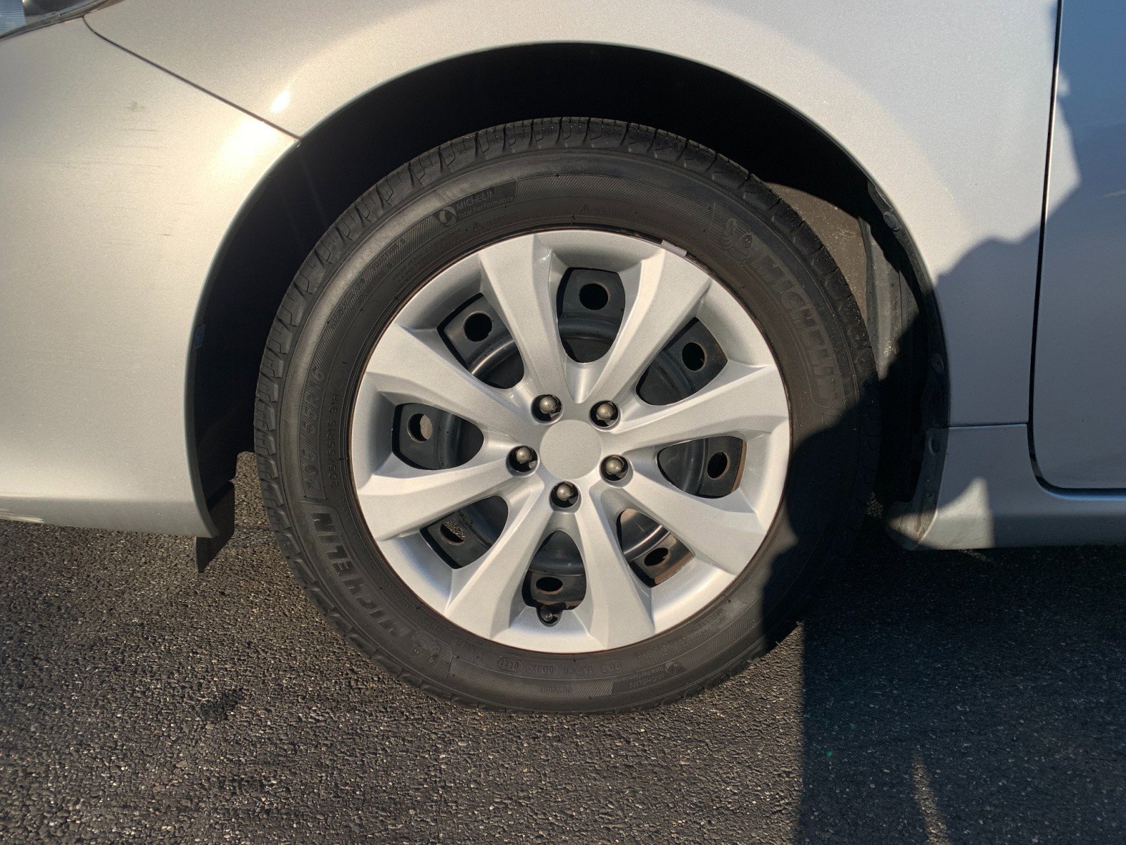 Used 2013 Toyota Corolla LE image 31