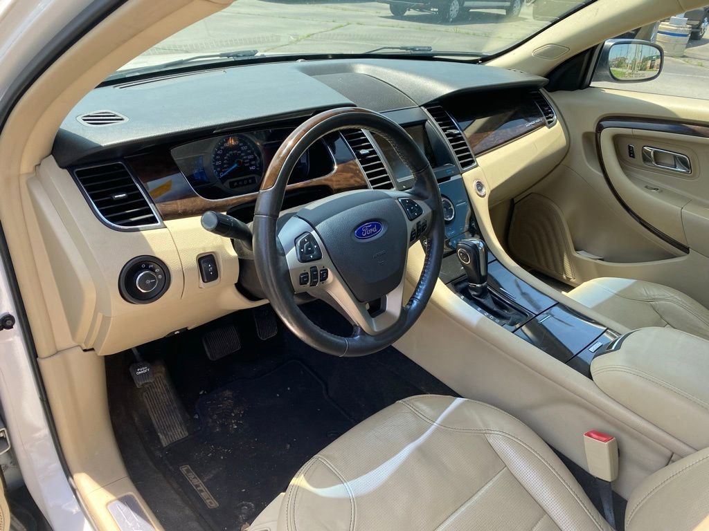 Used 2015 Ford Taurus Limited w/ Equipment Group 301A FWD image 12