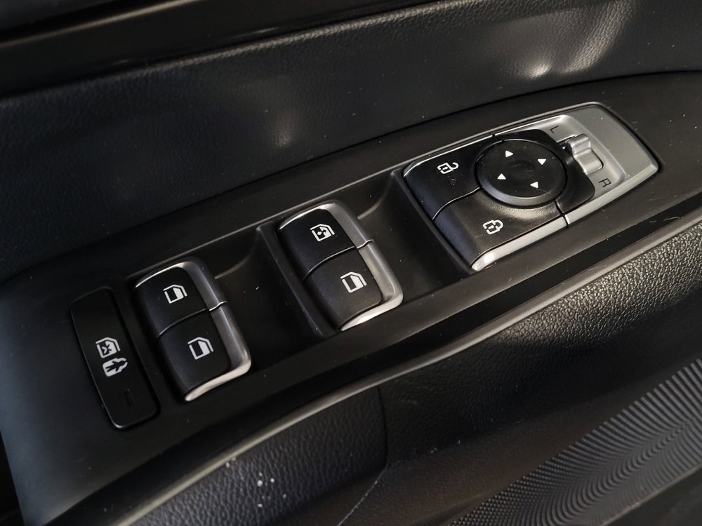 Used 2024 Kia Sorento S image 27