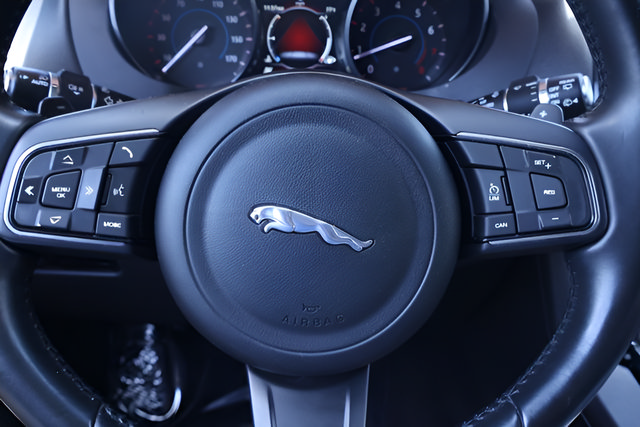 Used 2018 Jaguar F-PACE Premium AWD/4WD image 23
