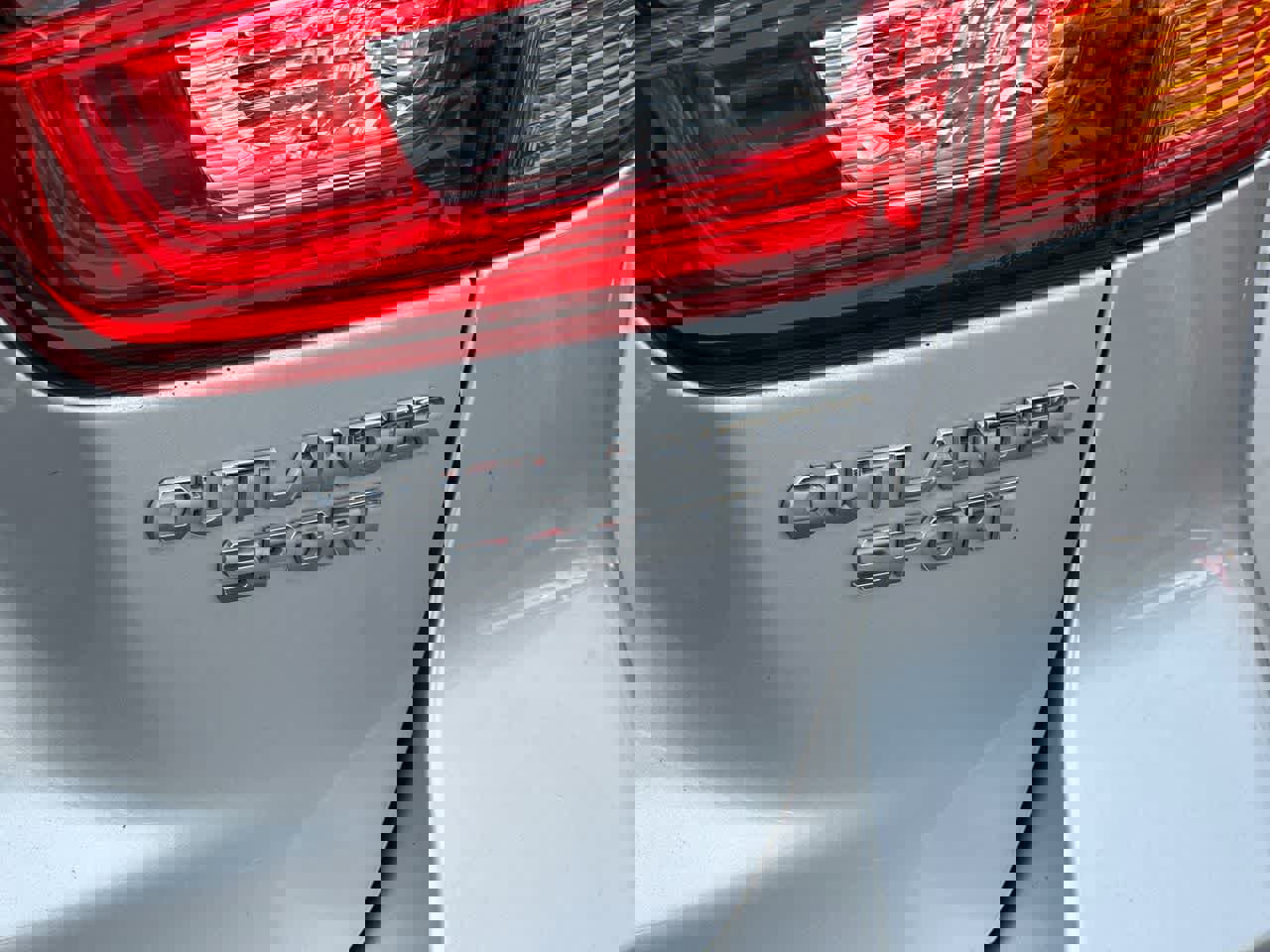 Used 2018 Mitsubishi Outlander Sport ES image 18