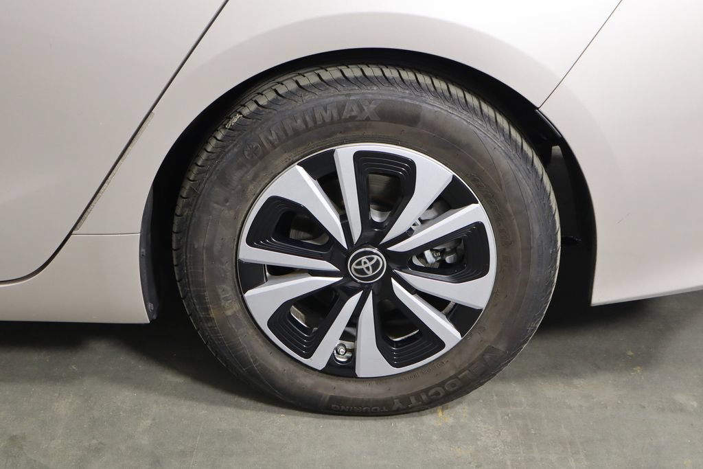 Used 2017 Toyota Prius Prime Premium FWD image 42