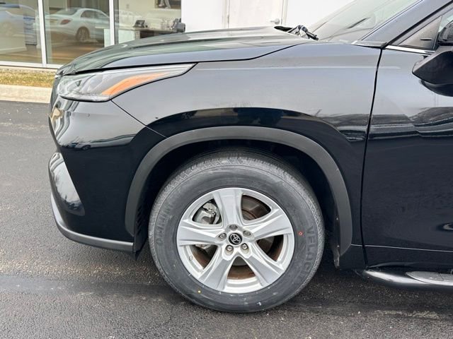 Used 2021 Toyota Highlander L image 7