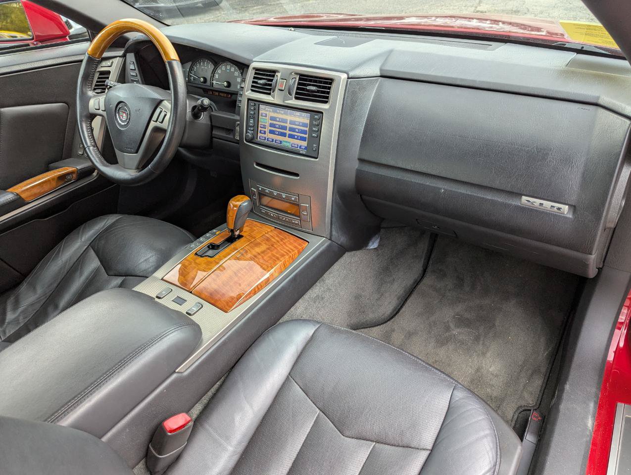 Used 2004 Cadillac XLR RWD image 34