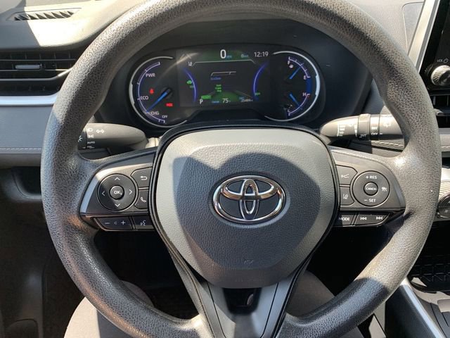 Used 2025 Toyota RAV4 XLE AWD/4WD image 19