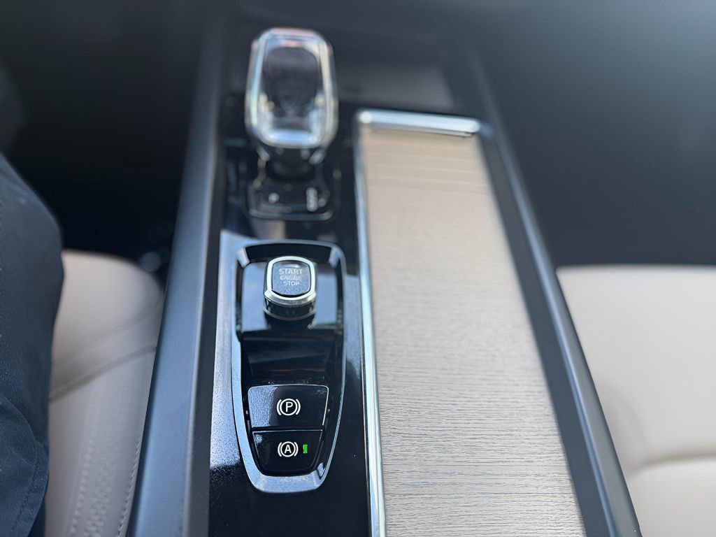 New 2026 Volvo XC60 T8 Plus w/ Protection Package Premier AWD/4WD image 22
