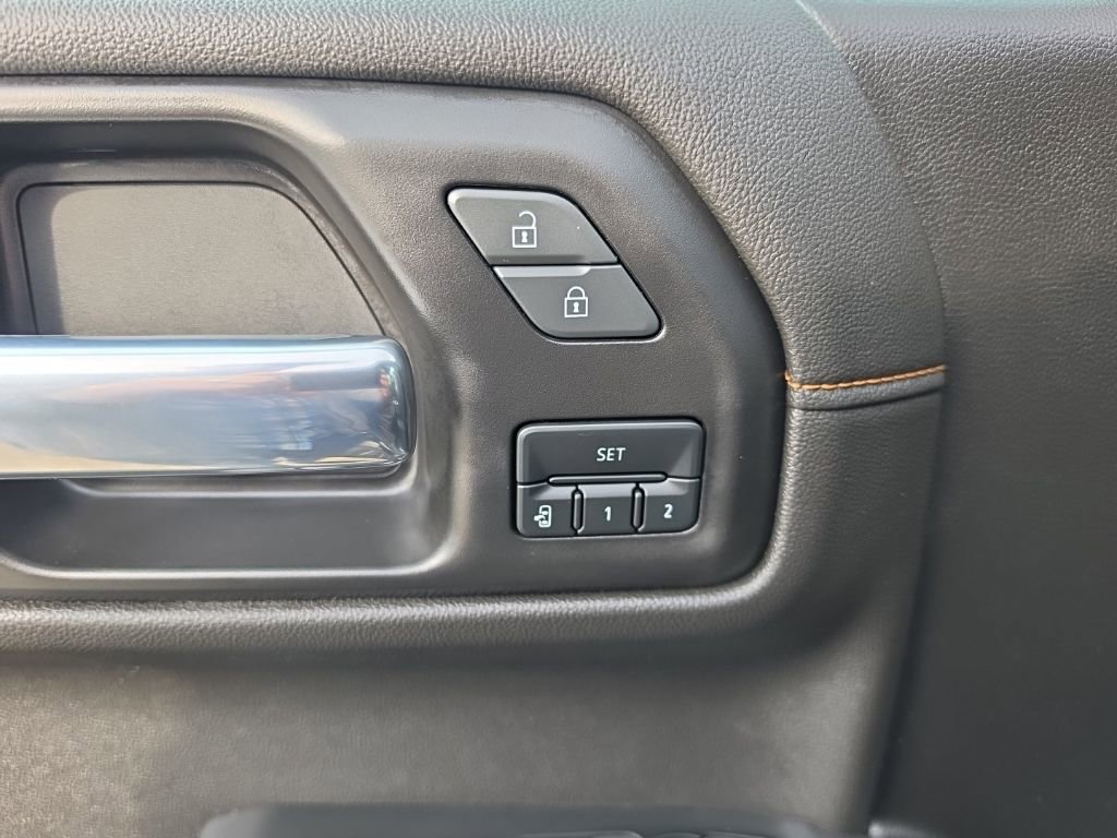 Used 2022 GMC Sierra 1500 AT4 w/ AT4 Preferred Package AWD/4WD image 25