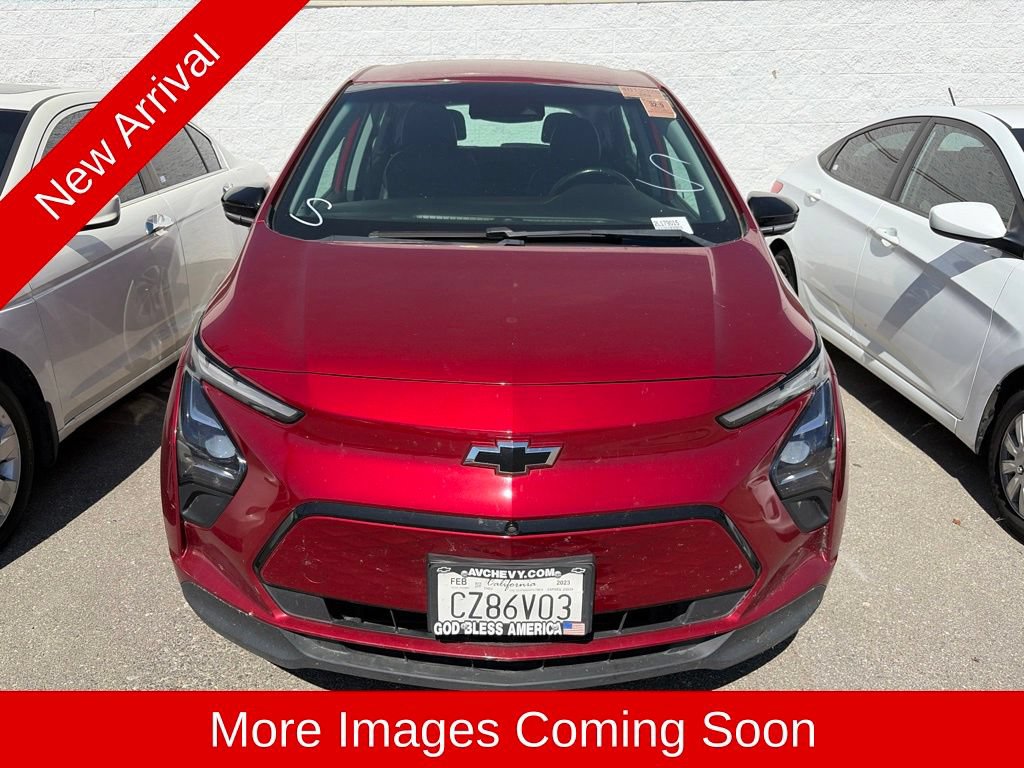 Used 2023 Chevrolet Bolt LT FWD image 2