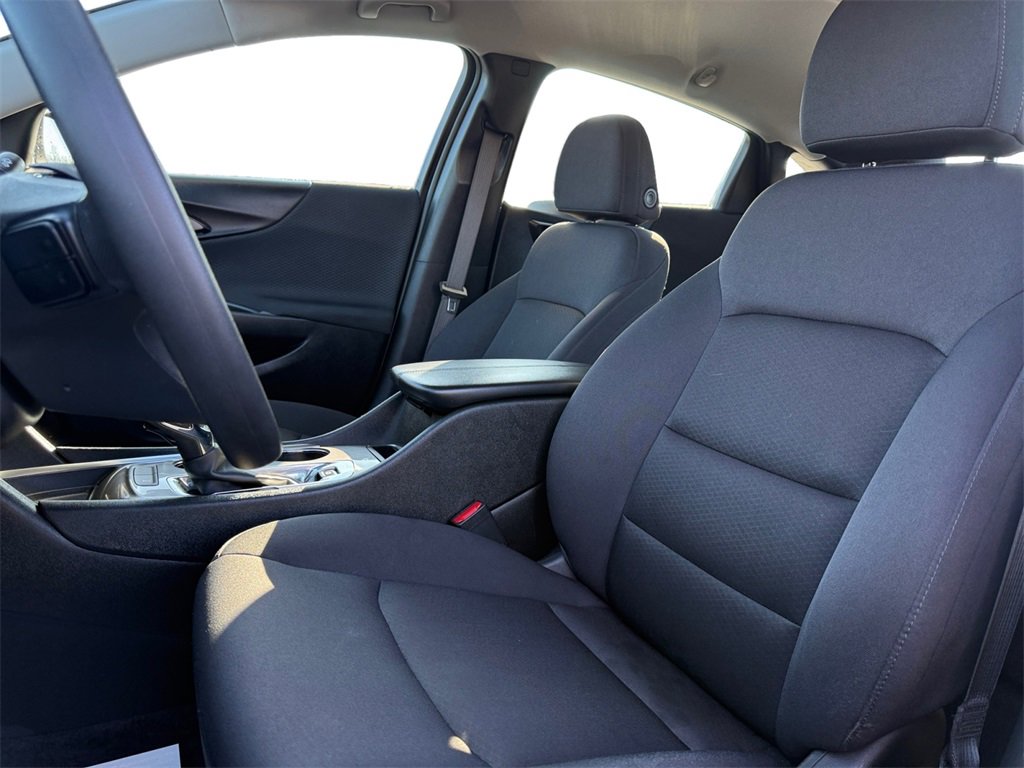 Used 2024 Chevrolet Malibu LT image 9