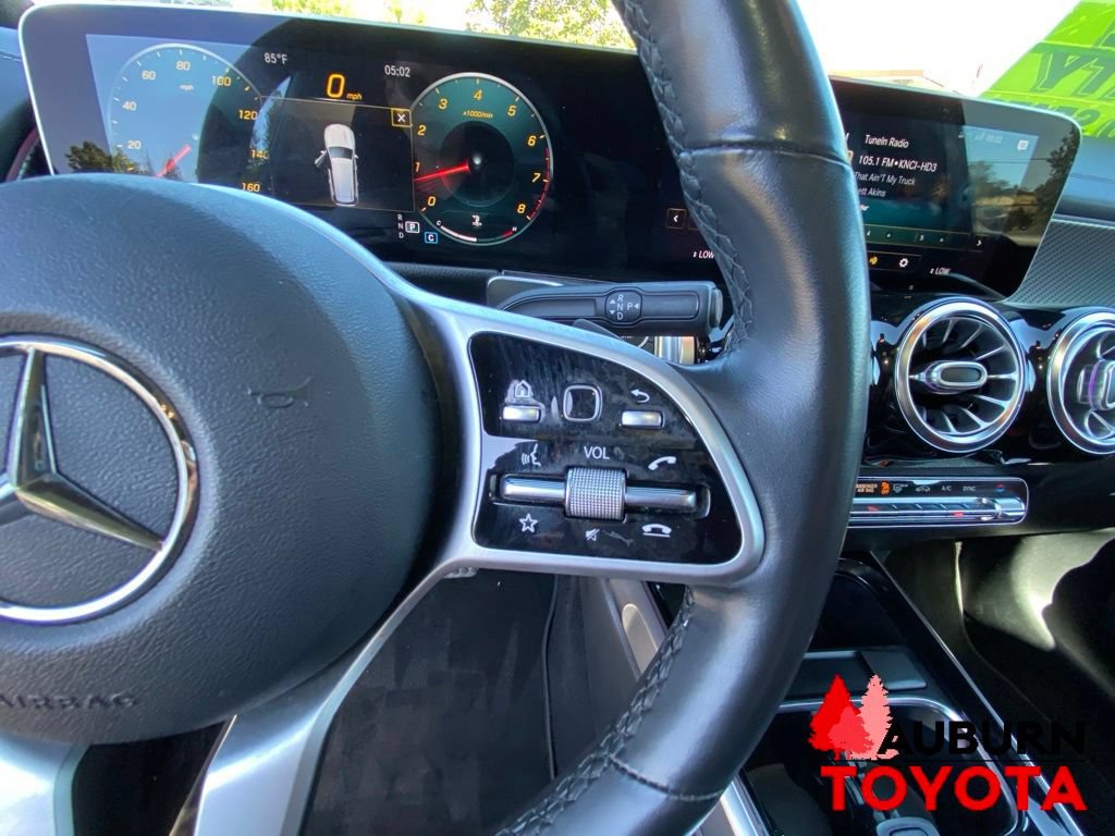 Used 2021 Mercedes-Benz GLB 250 4MATIC image 45