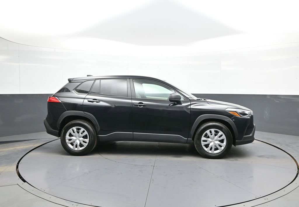 Certified 2025 Toyota Corolla Cross L image 5