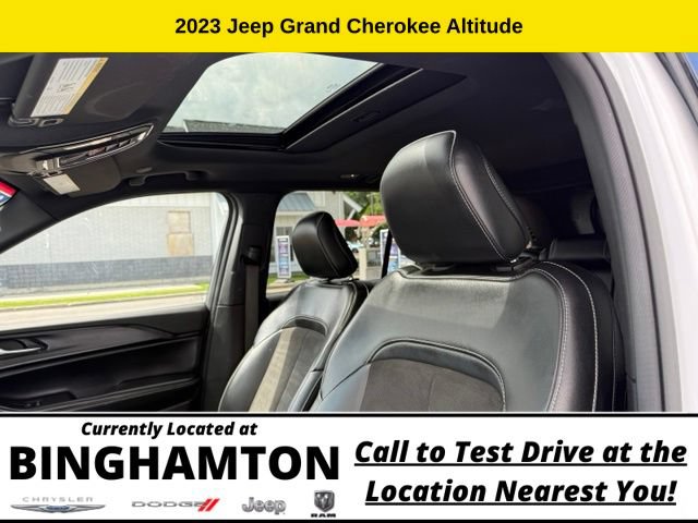 Used 2023 Jeep Grand Cherokee Altitude AWD/4WD image 10