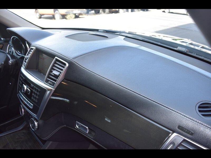 Used 2015 Mercedes-Benz ML 400 4MATIC image 37