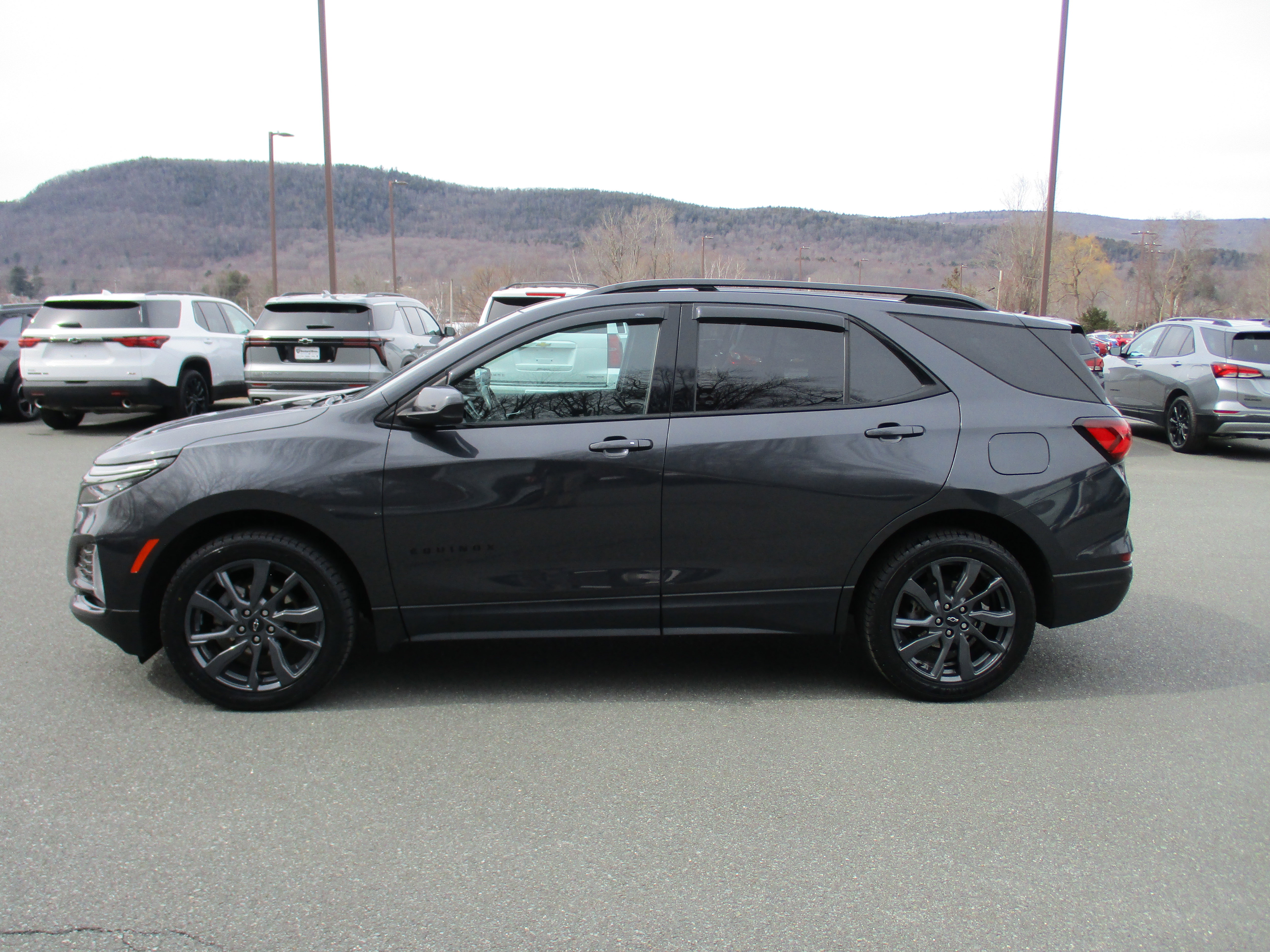 Certified 2022 Chevrolet Equinox RS image 8