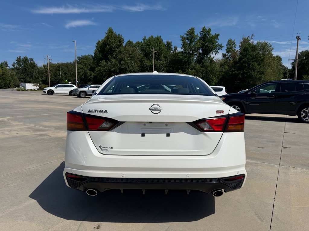 Used 2024 Nissan Altima 2.5 SR w/ SR Premium Package FWD image 5