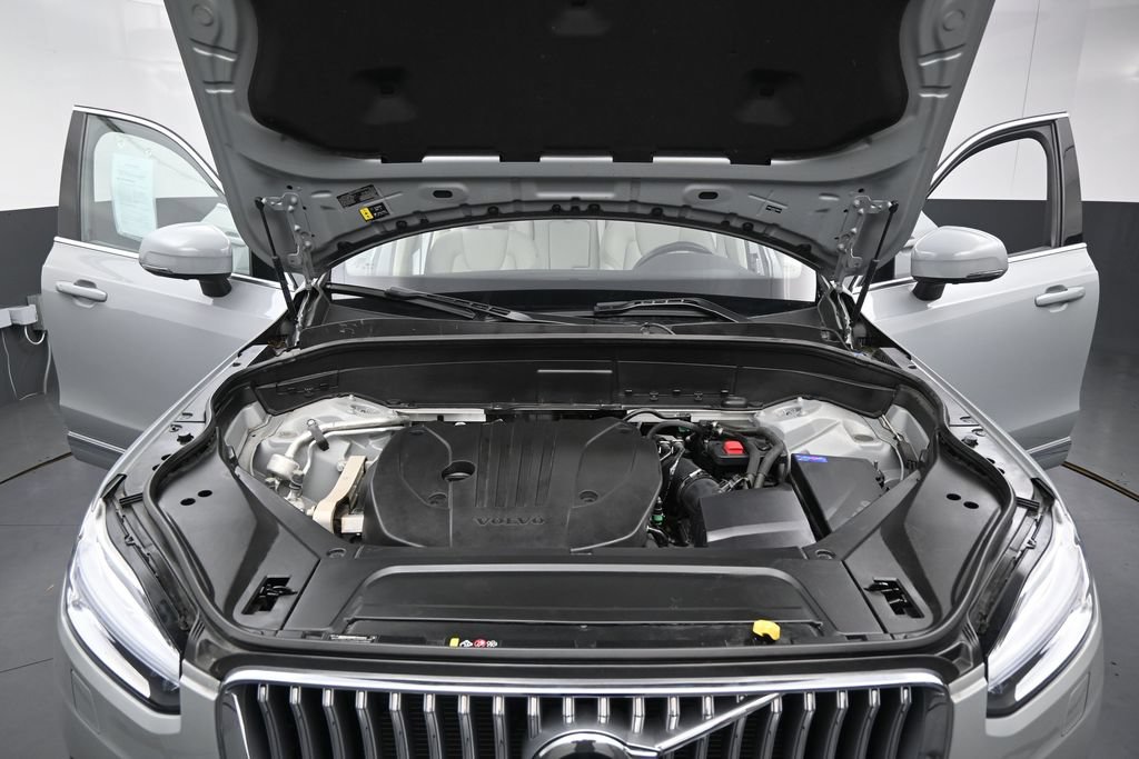 Used 2025 Volvo XC90 B5 Plus w/ Protection Package AWD/4WD image 20
