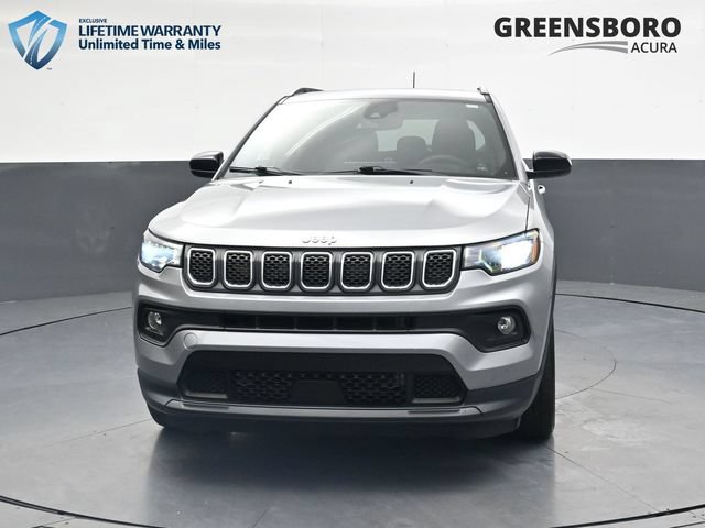 Used 2023 Jeep Compass Latitude w/ Sun and Sound Group AWD/4WD image 13