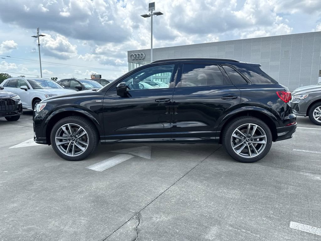 New 2025 Audi Q3 2.0T Premium image 8