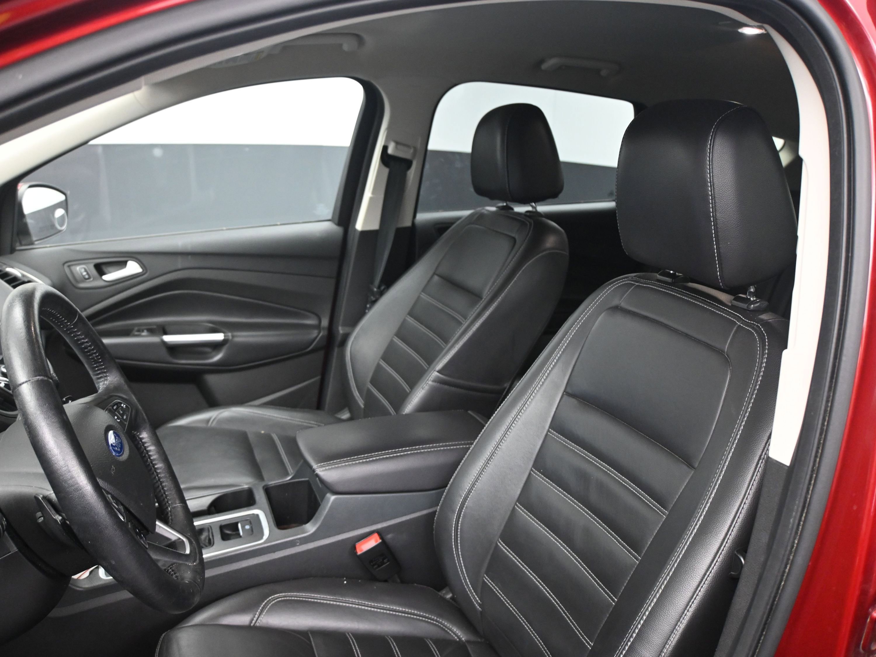 Used 2017 Ford Escape Titanium w/ Equipment Group 301A image 17