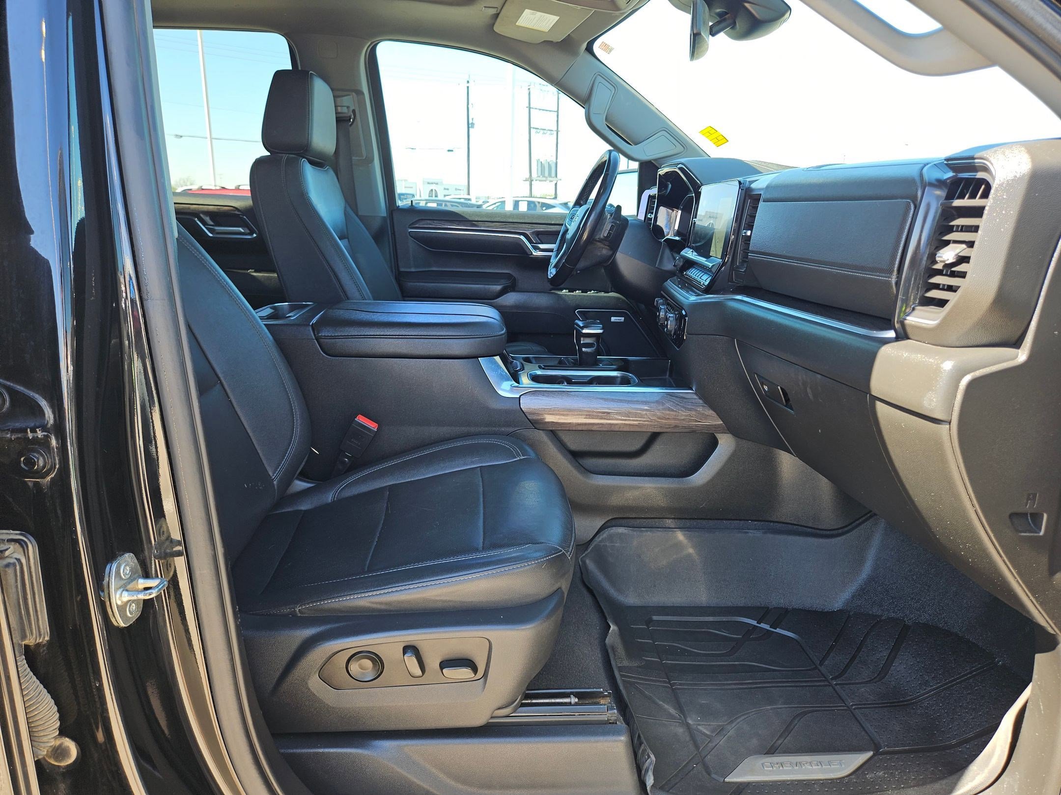 Certified 2023 Chevrolet Silverado 1500 LTZ w/ LTZ Premium Package RWD image 27