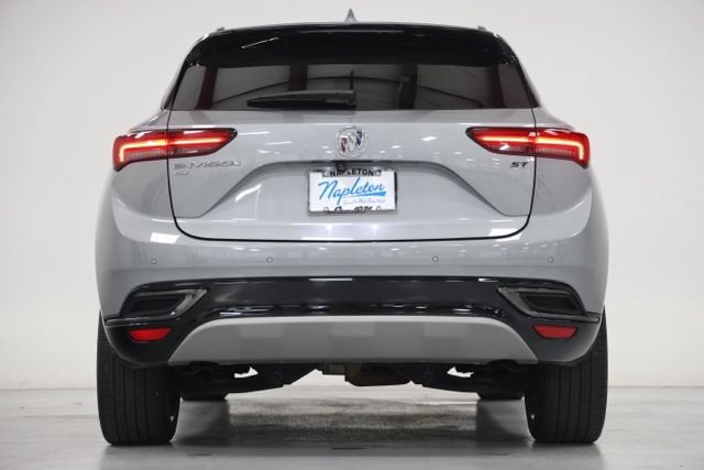 Used 2023 Buick Envision Essence w/ Sport Touring Package AWD/4WD image 11