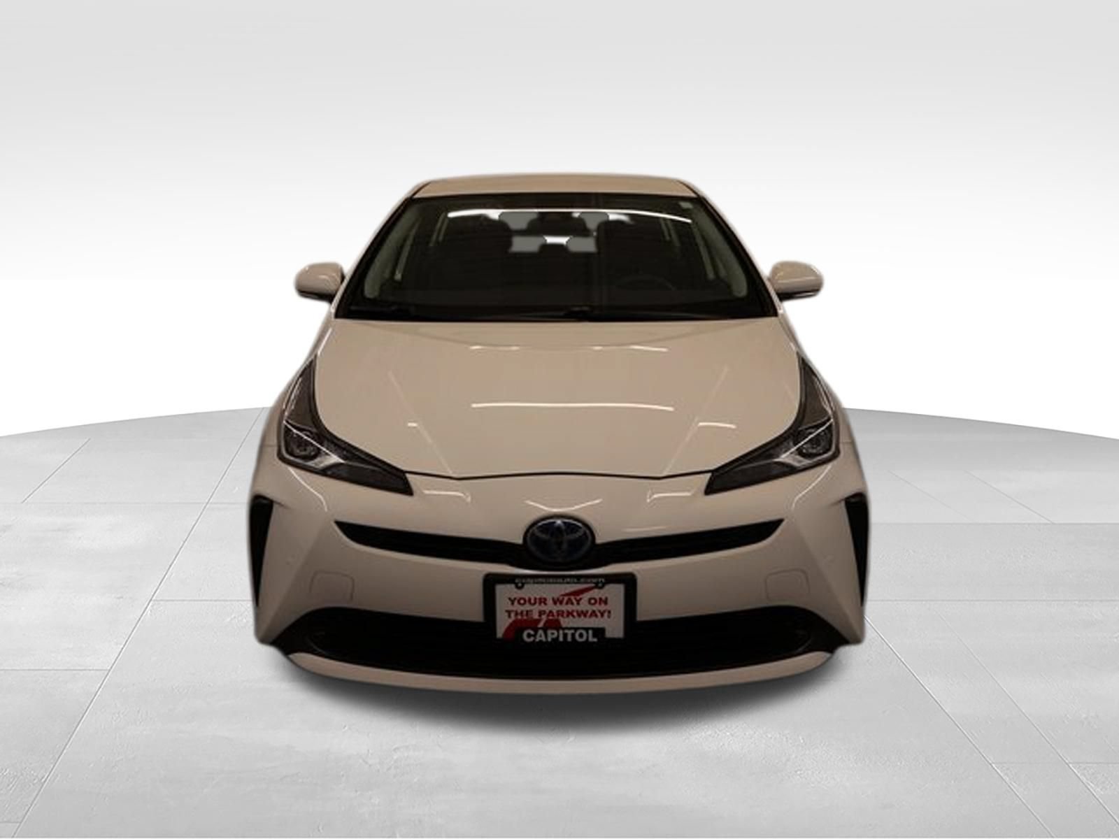 Used 2022 Toyota Prius LE FWD image 6
