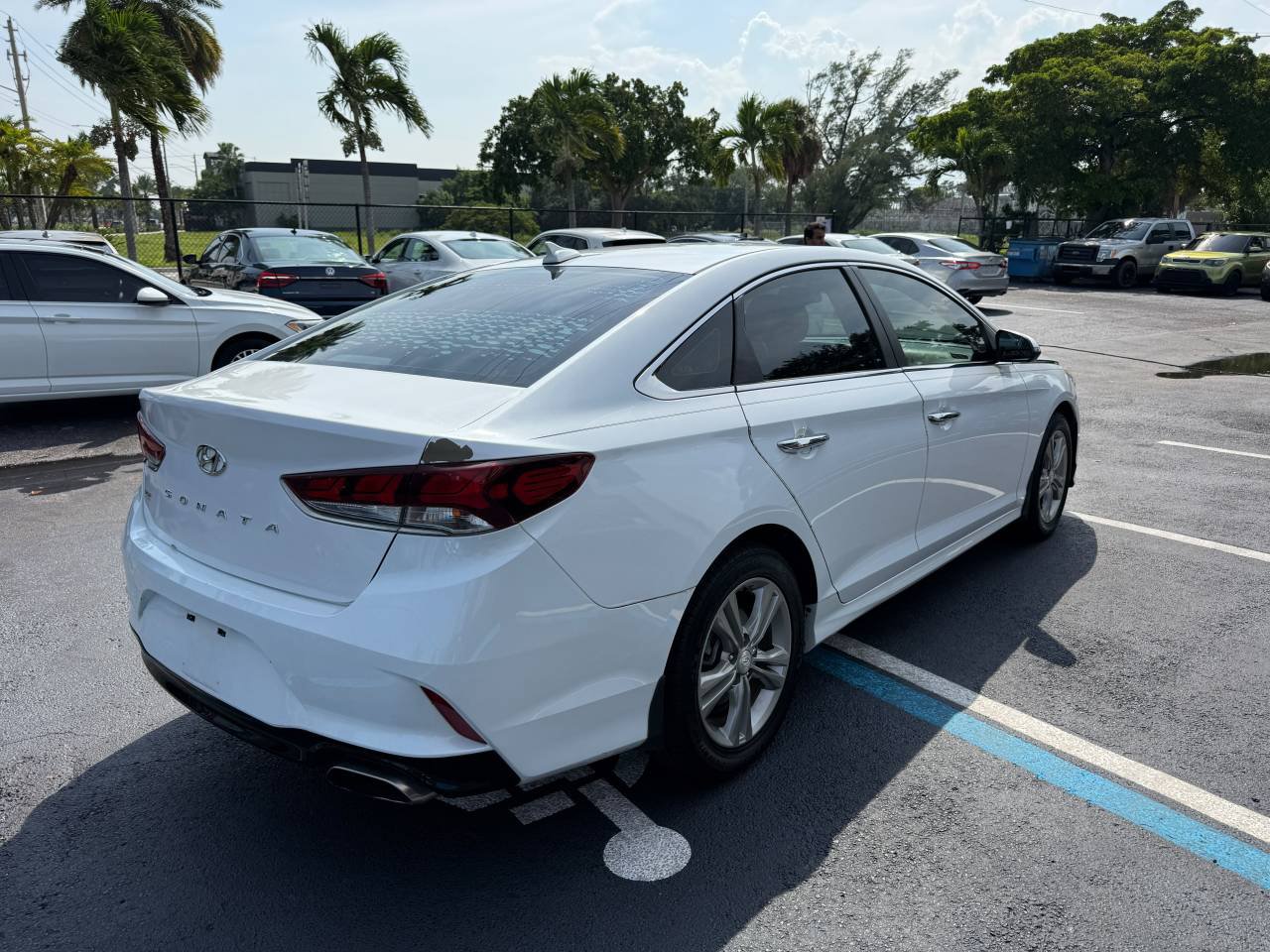 Used 2018 Hyundai Sonata SEL w/ Tech Package 02 FWD image 3
