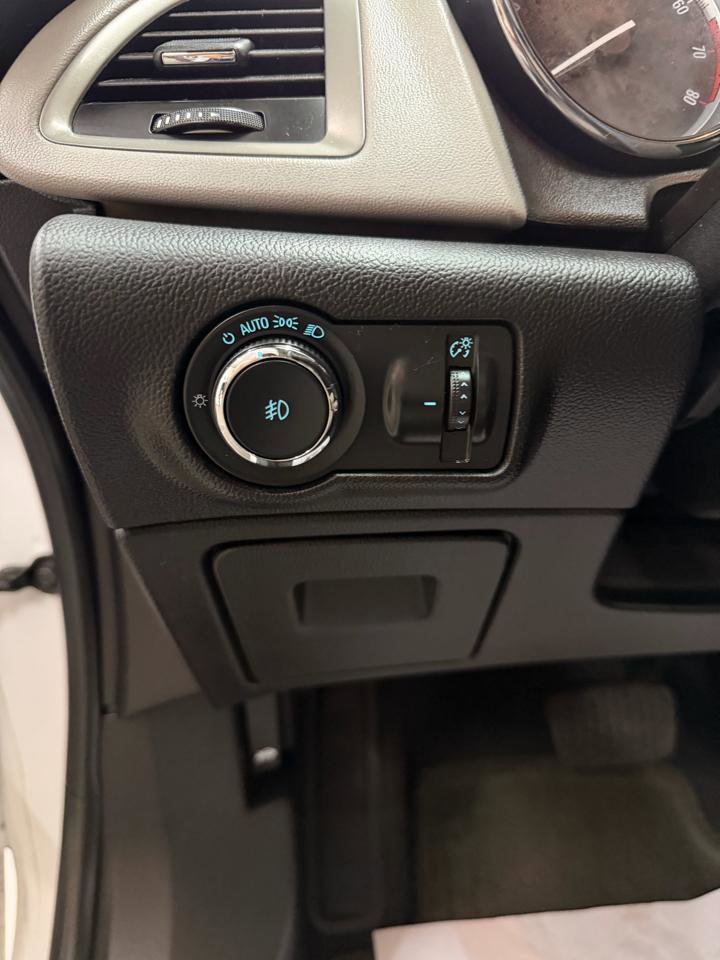 Used 2015 Buick Verano Convenience FWD image 16