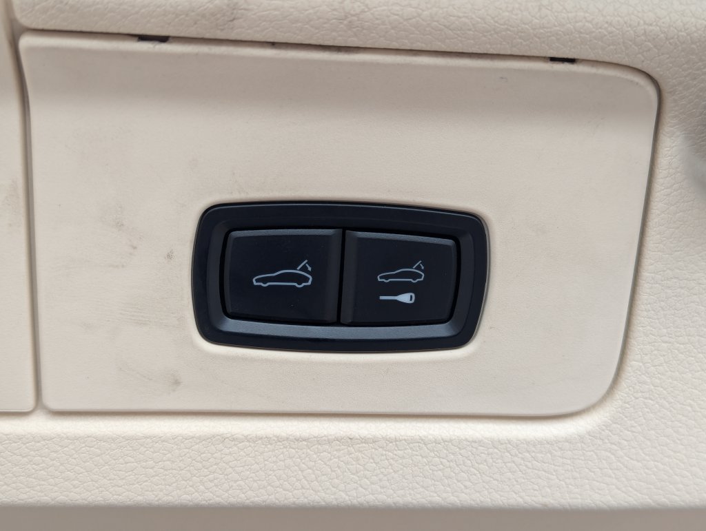 Used 2010 Porsche Panamera Turbo AWD/4WD image 34