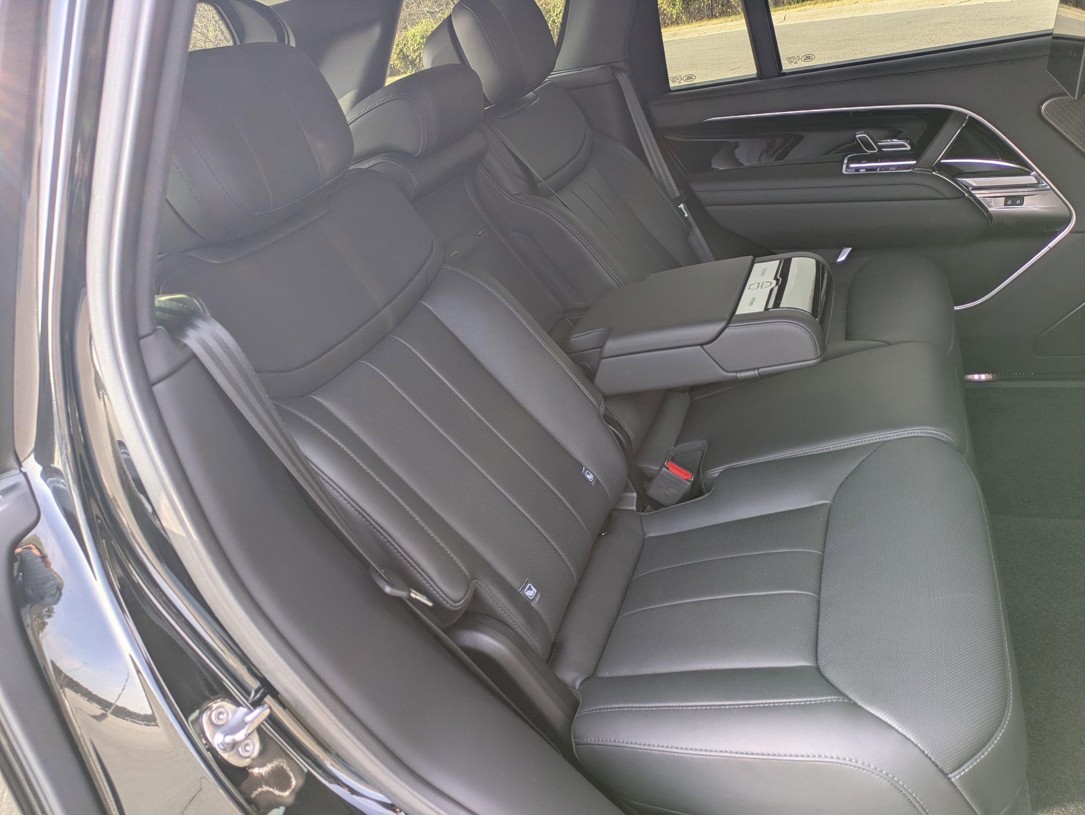 Used 2025 Land Rover Range Rover Long Wheelbase Autobiography image 29