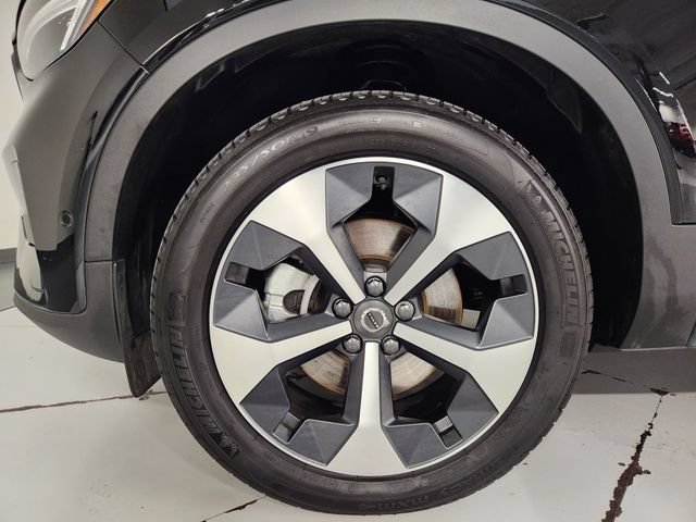Certified 2026 Volvo XC40 B5 Plus AWD/4WD image 8
