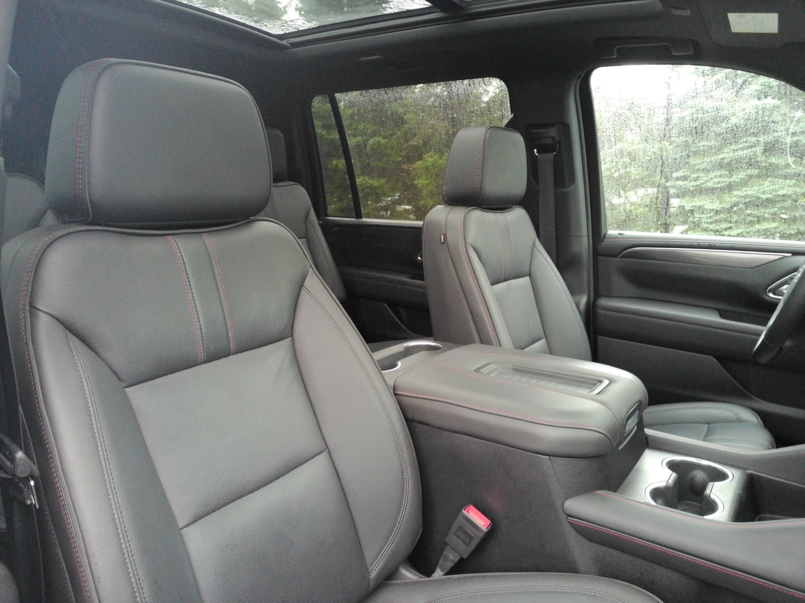 Used 2024 Chevrolet Suburban RST w/ Luxury Package AWD/4WD image 19