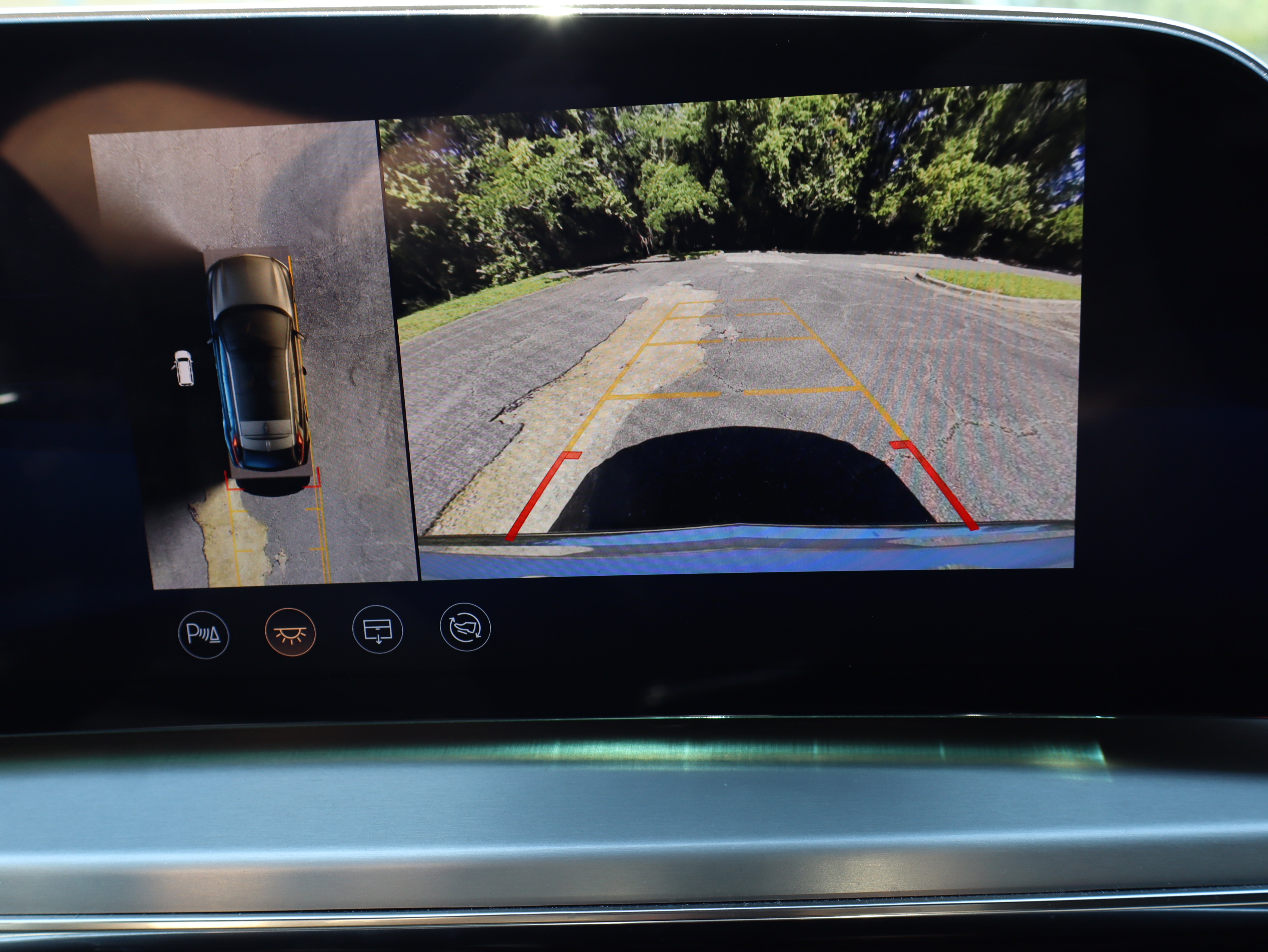 Used 2024 Cadillac Lyriq Luxury RWD image 35