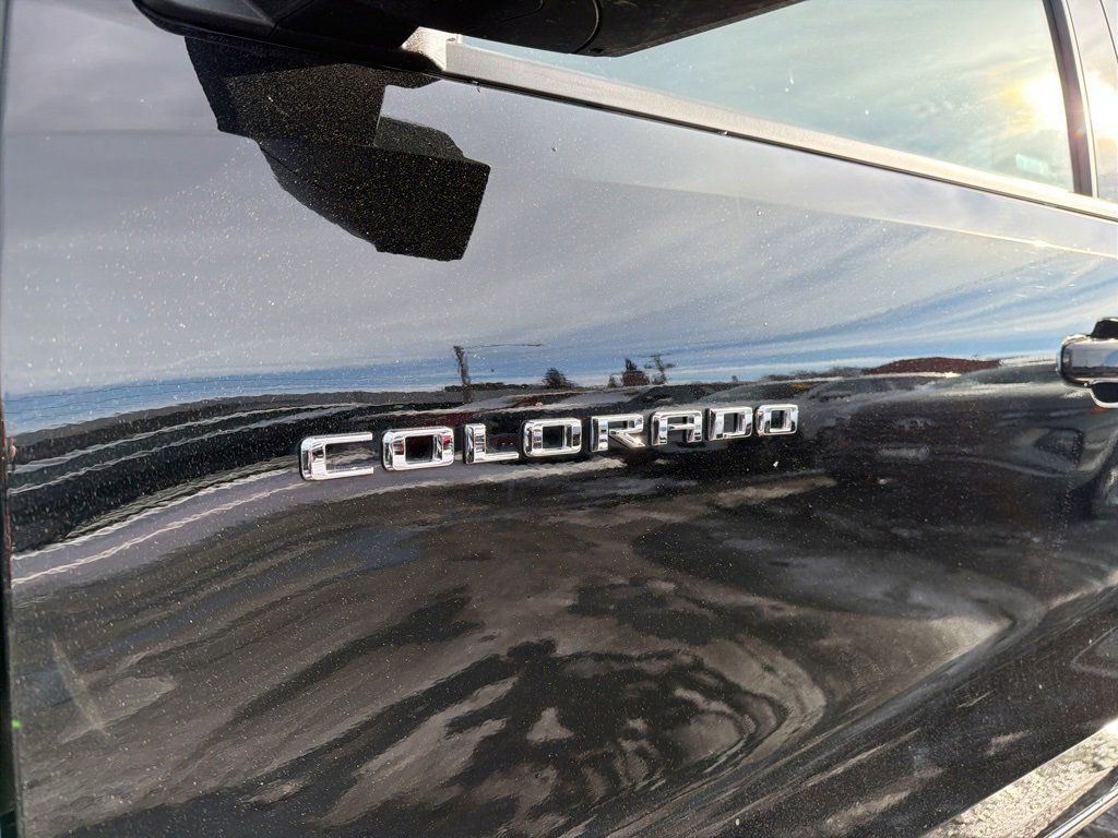 Used 2024 Chevrolet Colorado LT w/ LT Convenience Package II image 10