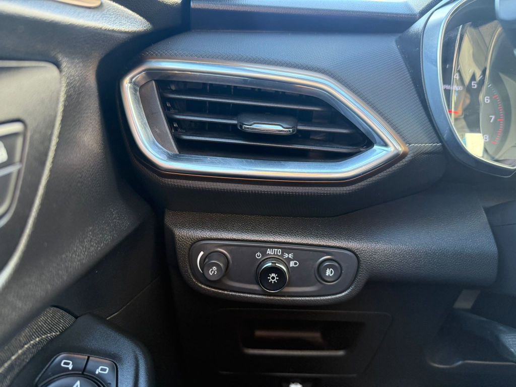 Used 2021 Chevrolet TrailBlazer ACTIV w/ Sun and Liftgate Package image 34