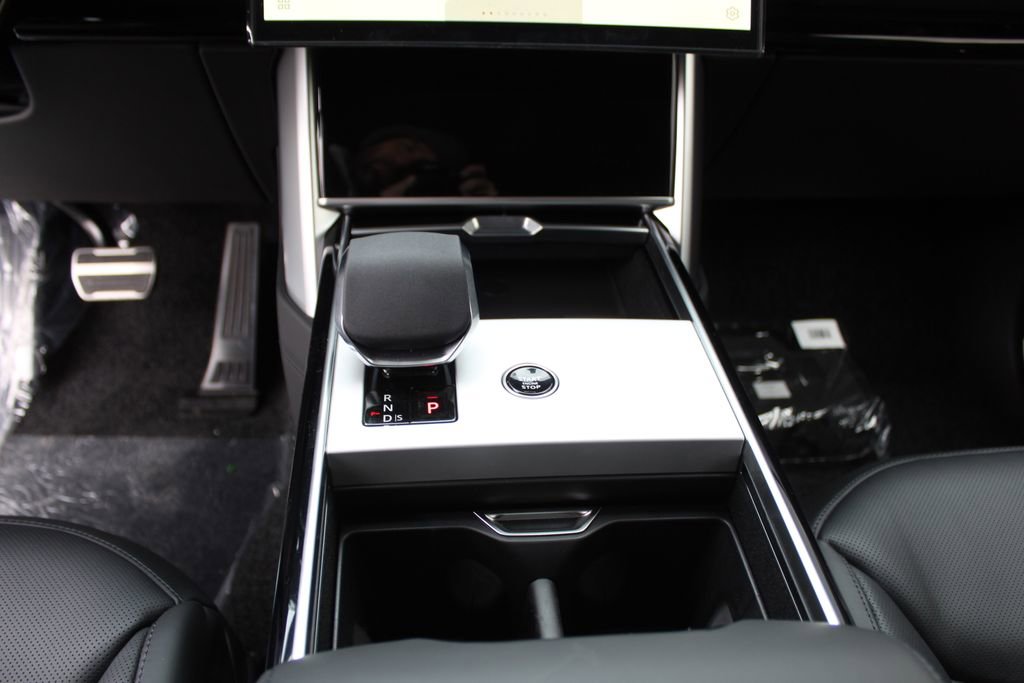 New 2026 Land Rover Range Rover Autobiography image 13