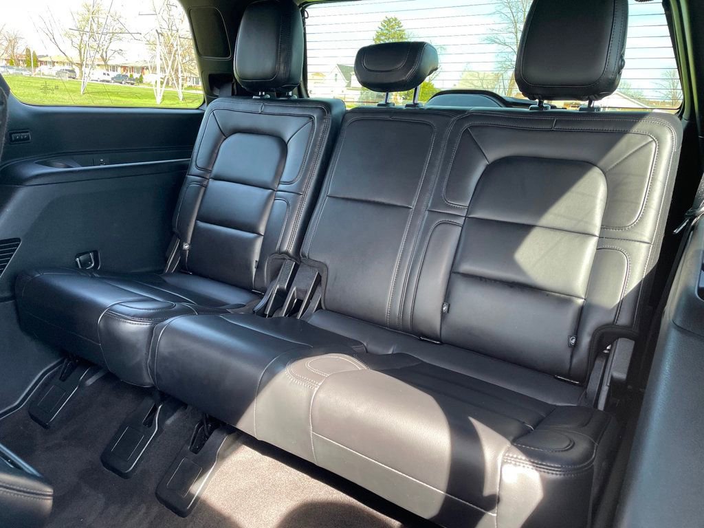 Used 2020 Lincoln Navigator Reserve image 25