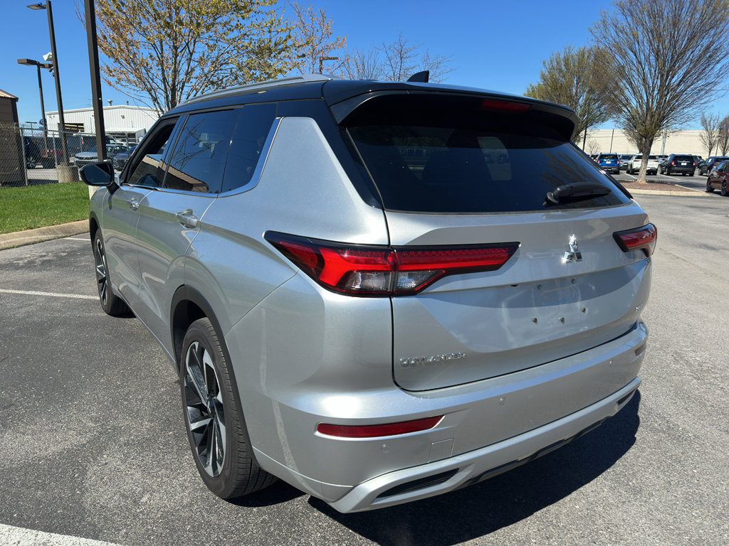 Used 2024 Mitsubishi Outlander SEL image 5