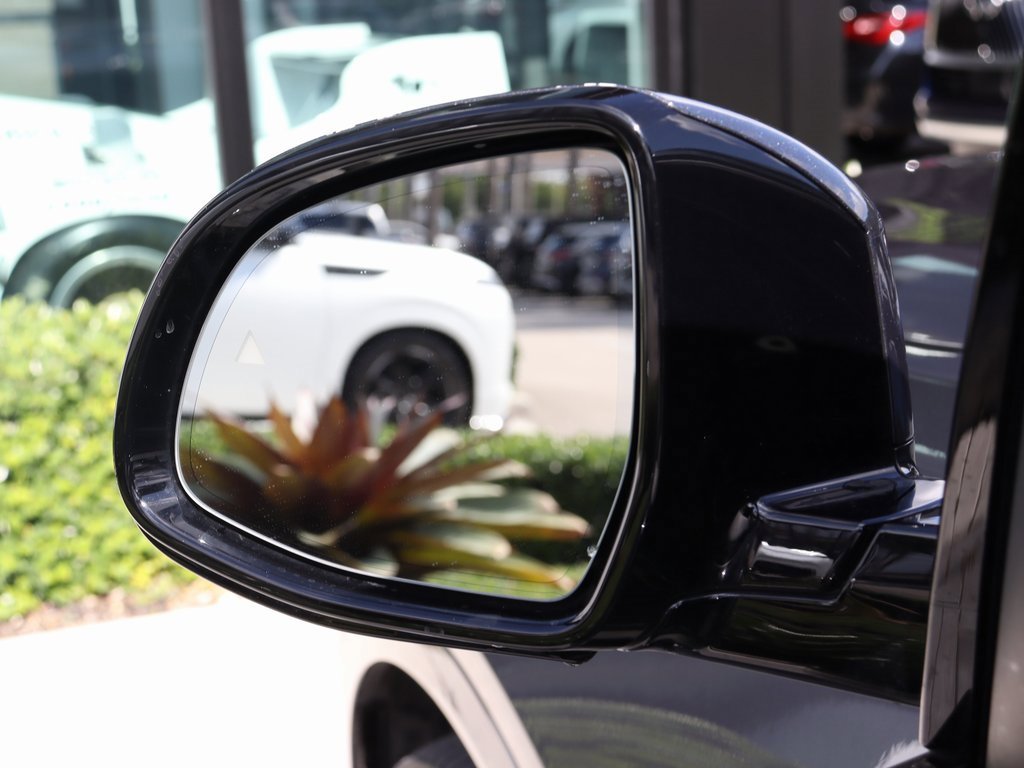 Used 2022 BMW X7 xDrive40i w/ M Sport Package image 13