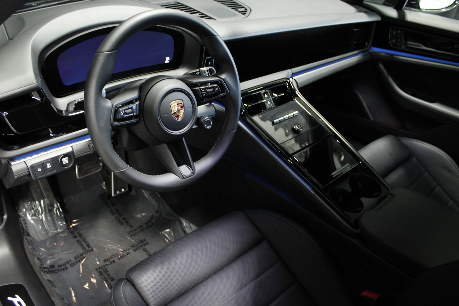 Used 2025 Porsche Panamera 4 image 28