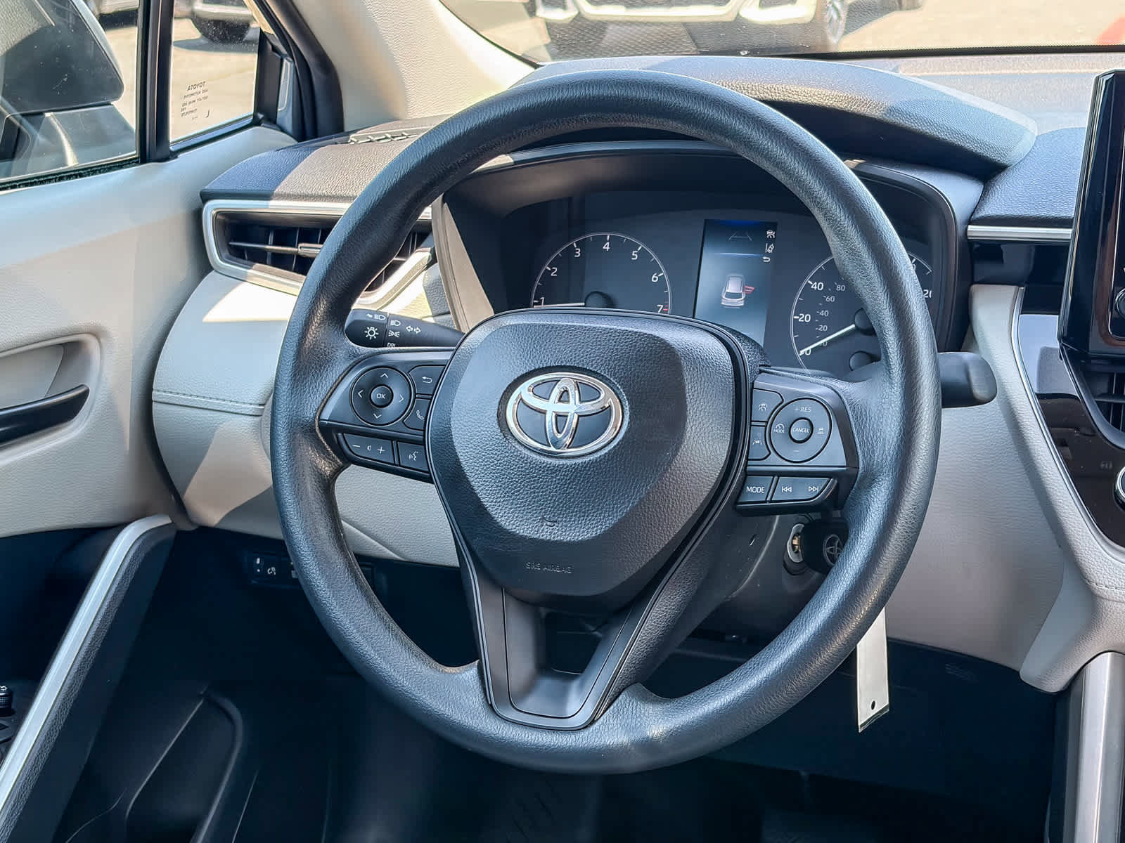 Used 2024 Toyota Corolla Cross L FWD image 14
