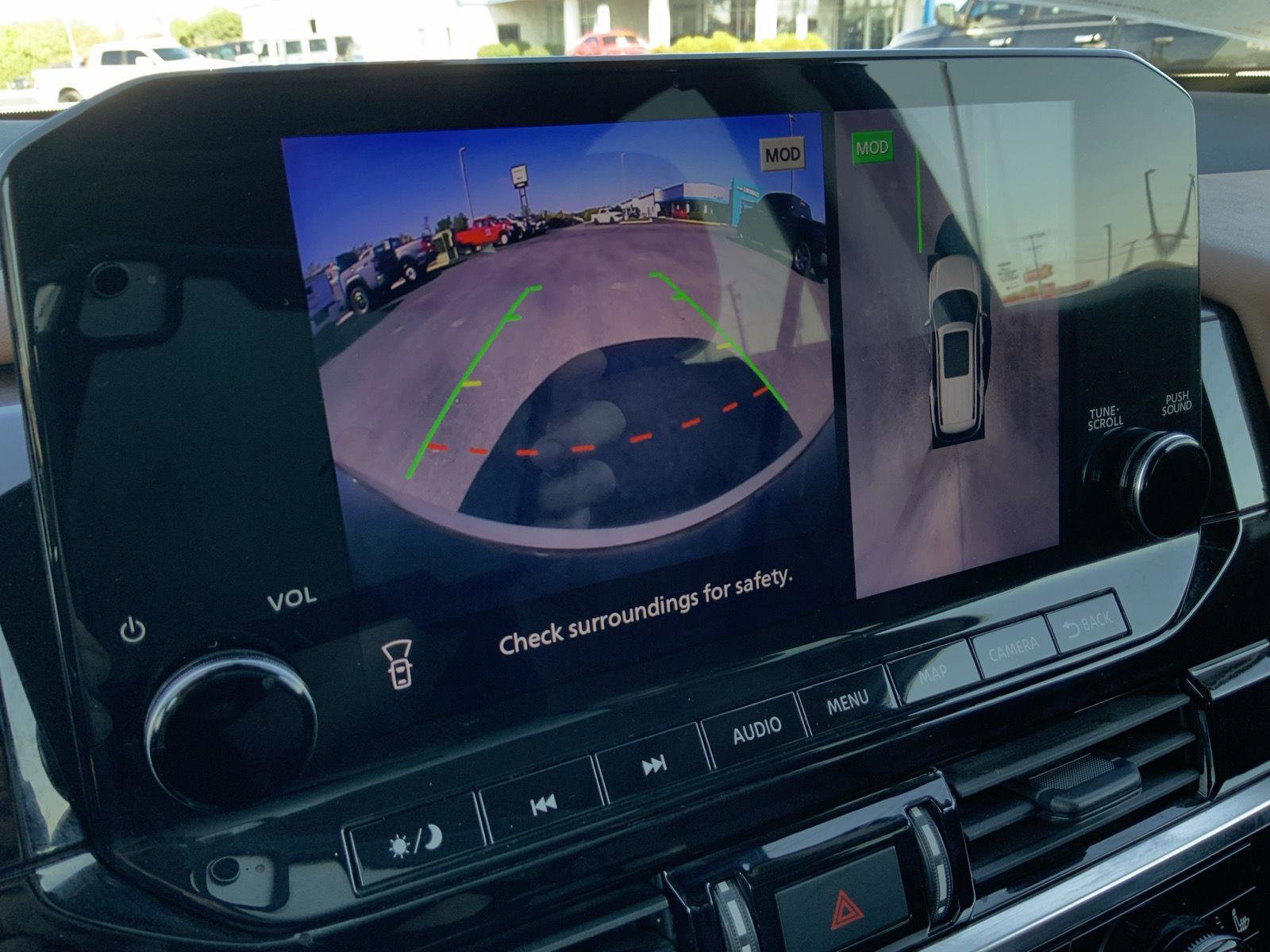 Used 2023 Nissan Pathfinder Platinum image 43