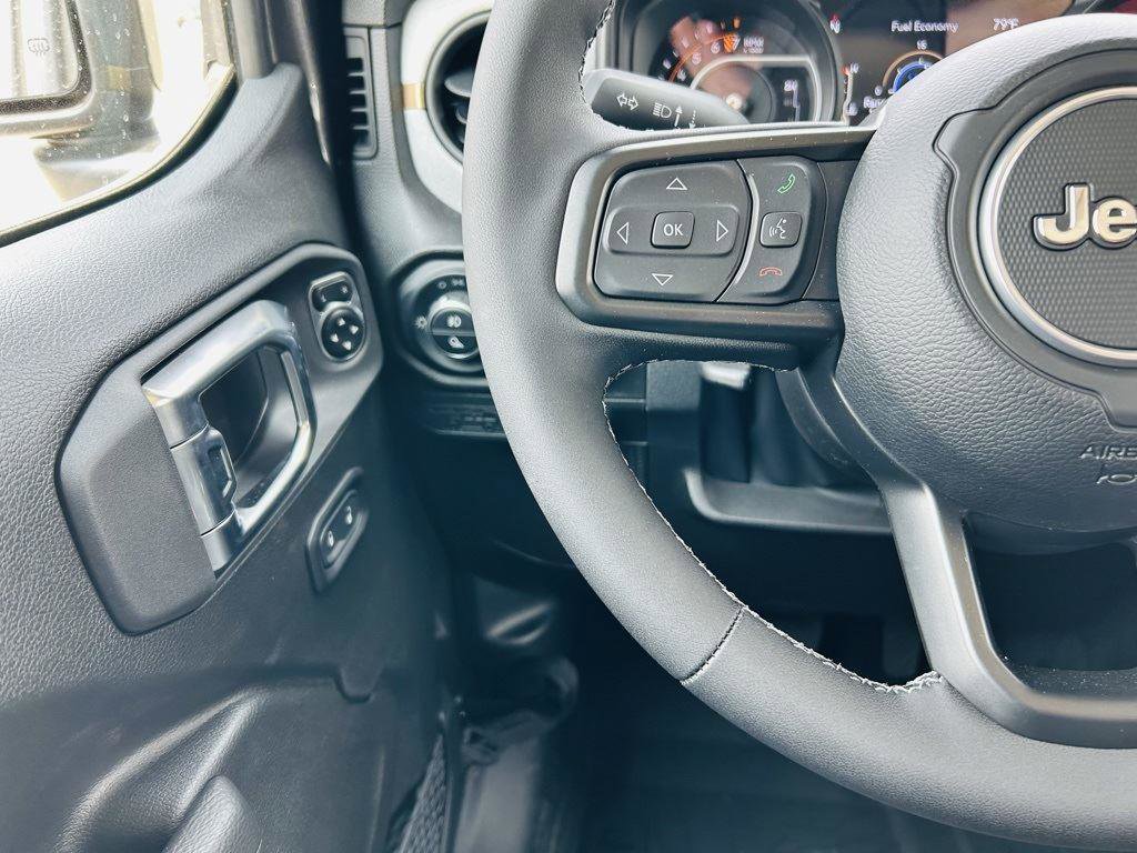 New 2025 Jeep Gladiator Sport image 16
