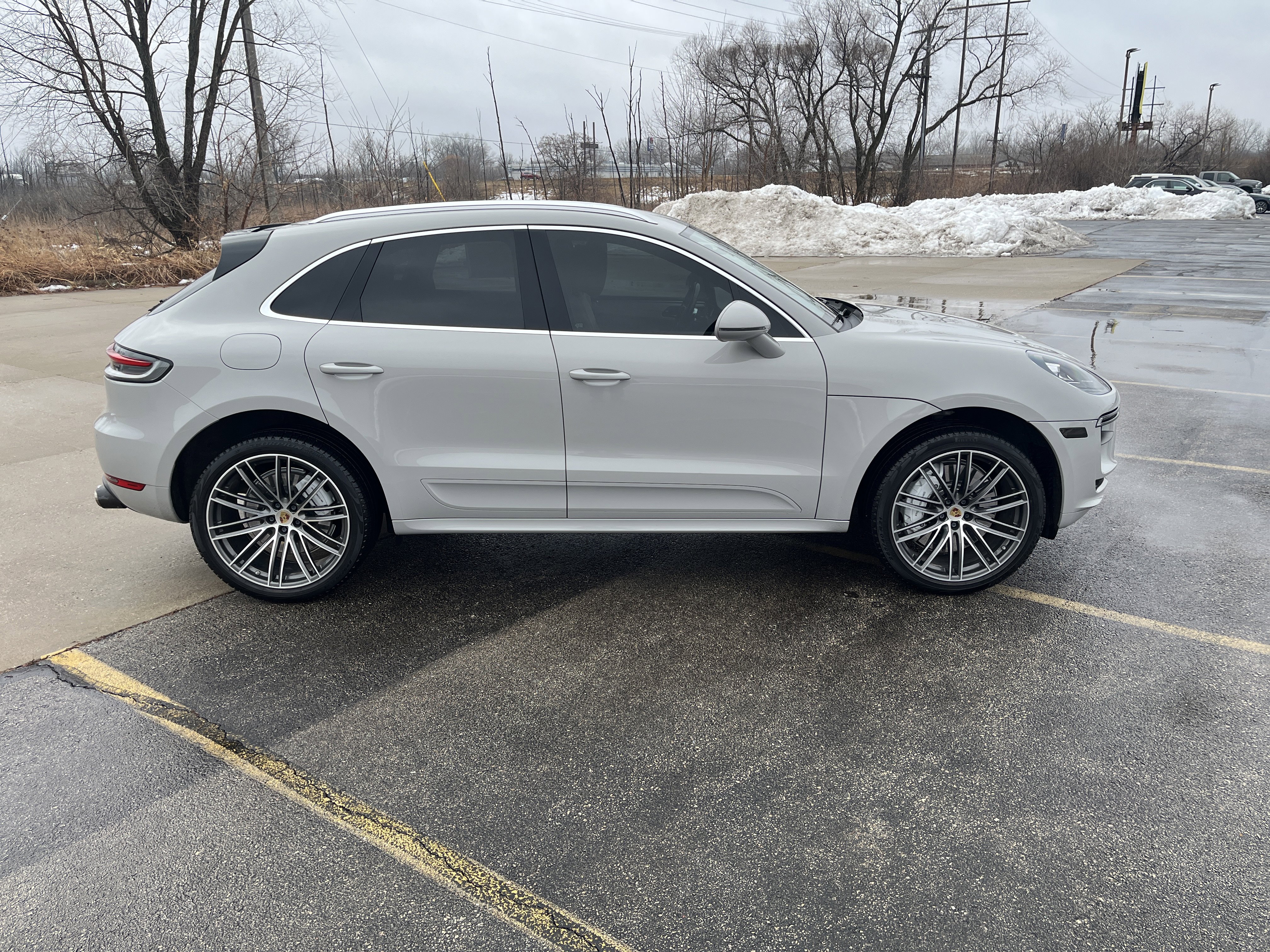 Used 2020 Porsche Macan Turbo image 7