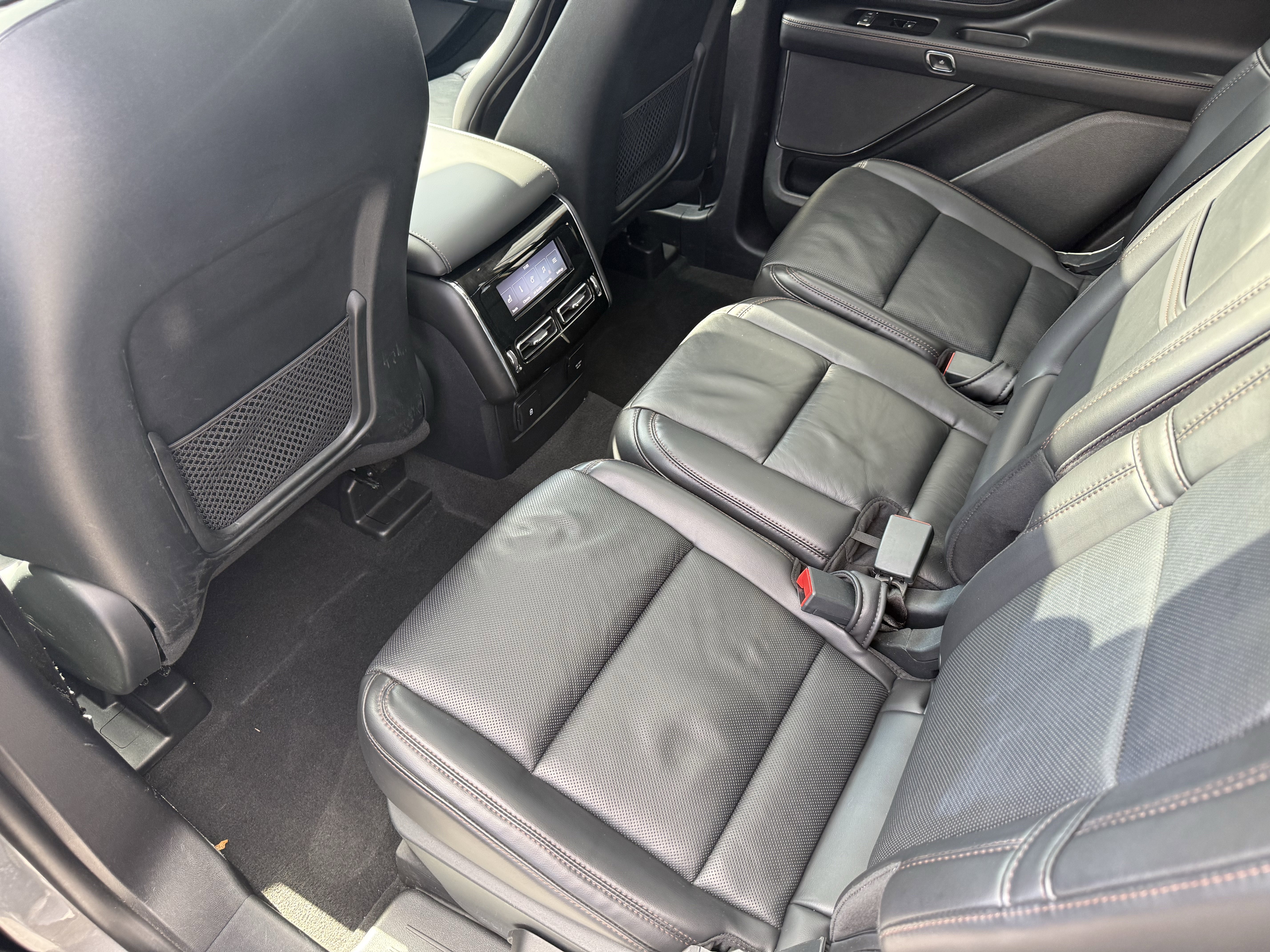 Used 2021 Lincoln Aviator Reserve w/ Equipment Group 201A image 18