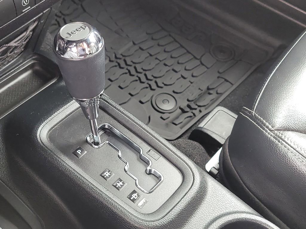 Used 2016 Jeep Wrangler Rubicon image 17