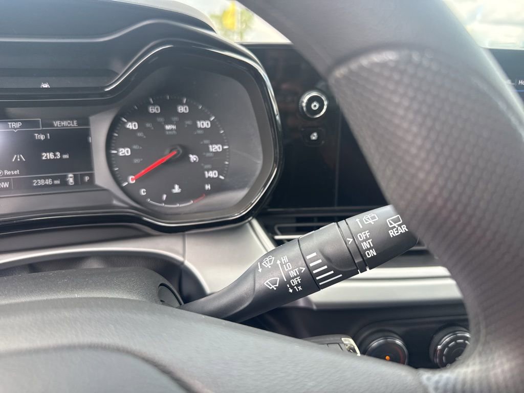 Used 2025 Chevrolet Trax LS image 31